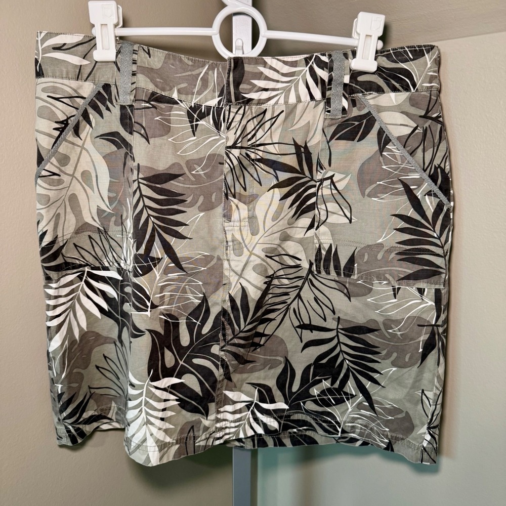 Crazy Shirt Womens Camo Tropical Floral Mini Skirt Green Tan Size 8